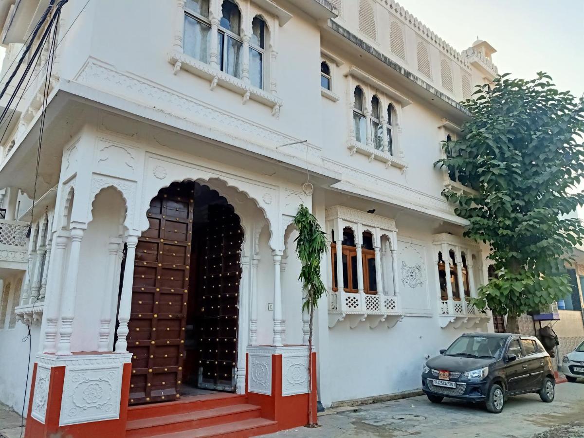 Отель Hindupura Residency Савай-Мадхопур Экстерьер фото